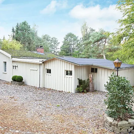 Дом отдыха Three-bedroom Holiday In 19 Vejby