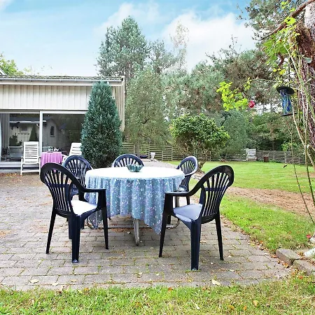 Дом отдыха Three-bedroom Holiday In 19 Vejby